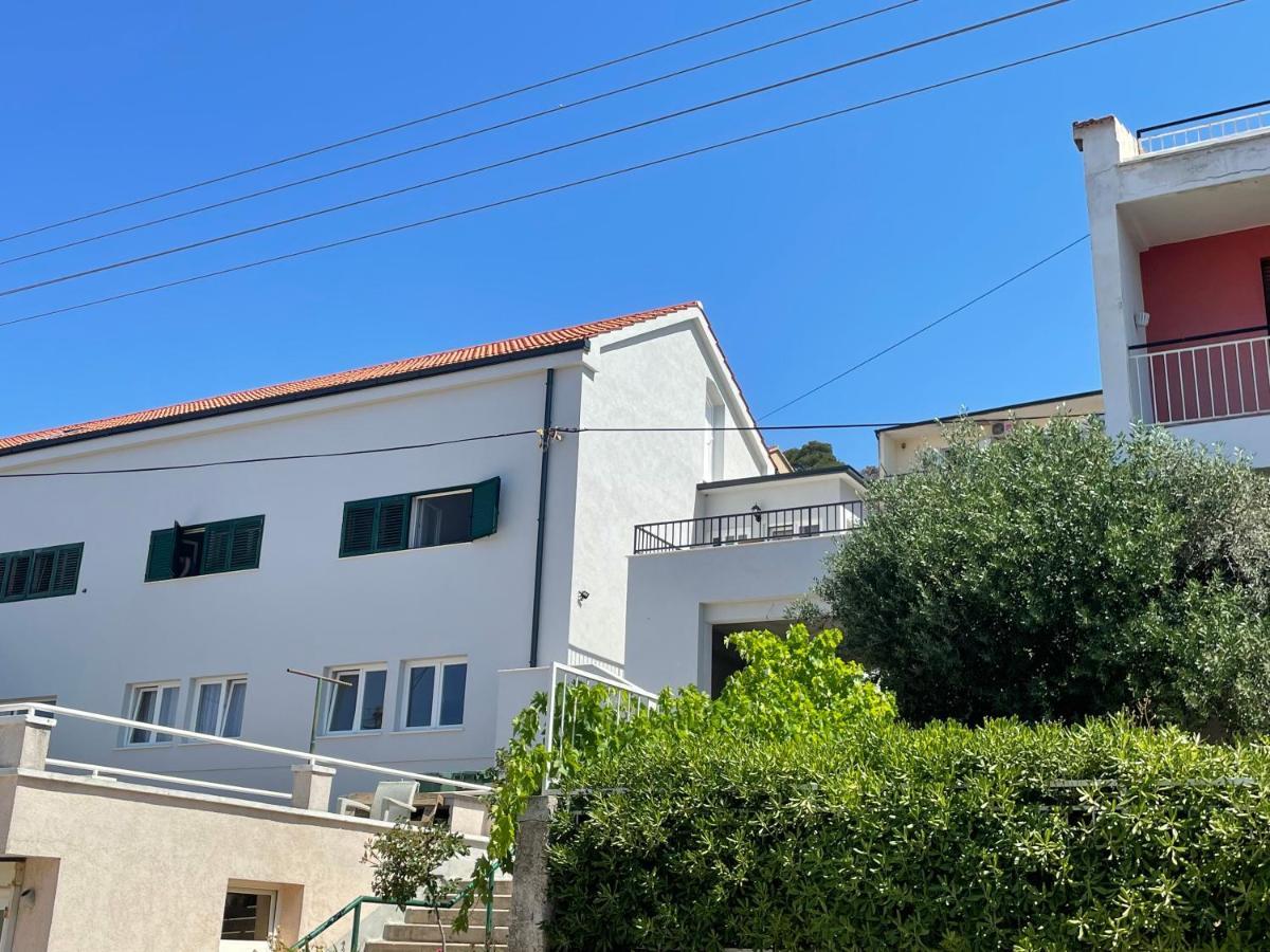 Apartment Simaris - Spacious With Terrace And Sea View Šibenik Exterior foto